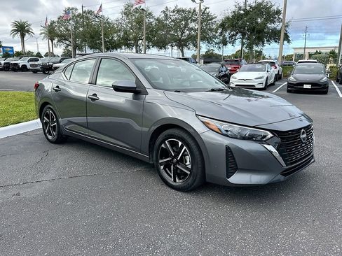 Used 2024 Nissan Sentra SV image 4