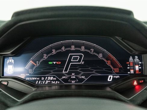 Used 2023 Lamborghini Huracan STO image 98