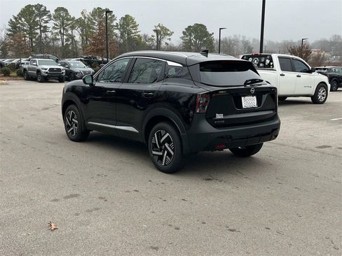 New 2026 Nissan Kicks SV image 7