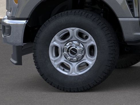 New 2026 Ford F250 XLT w/ FX4 Off-Road Package image 19