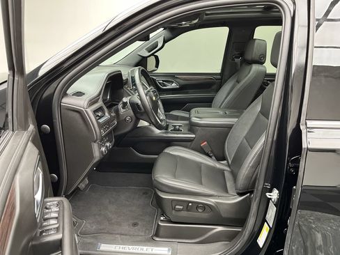 Certified 2023 Chevrolet Tahoe LT w/ Luxury Package AWD/4WD image 3