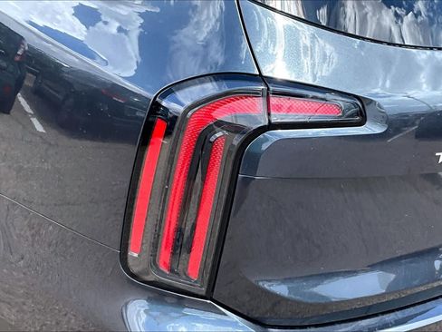 Certified 2024 Kia Telluride SX Prestige X-Line AWD/4WD image 32