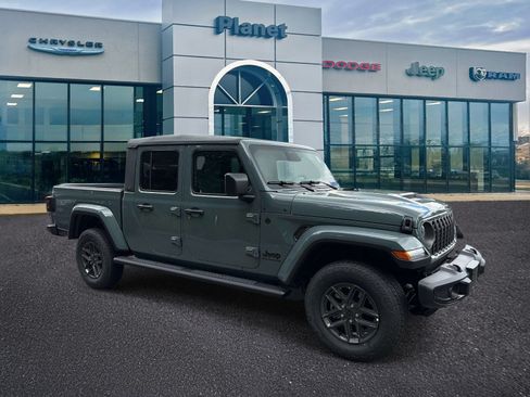 New 2026 Jeep Gladiator Sport AWD/4WD image 1