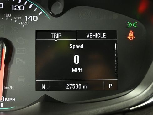 Used 2022 Chevrolet Trax LT w/ LT Convenience Package image 25