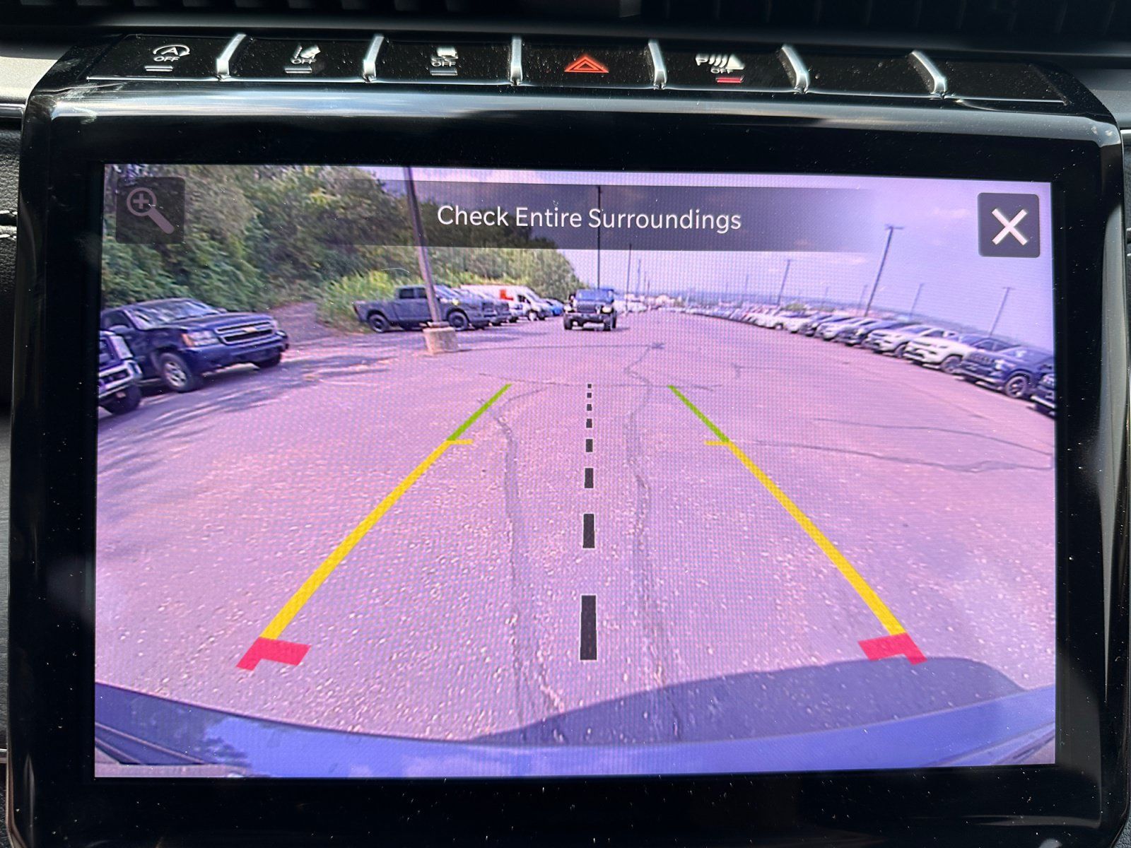 Used 2025 Jeep Grand Cherokee Overland w/ Trailer Tow Package AWD/4WD image 27