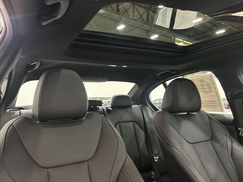 Used 2025 BMW 330i Sedan RWD image 18