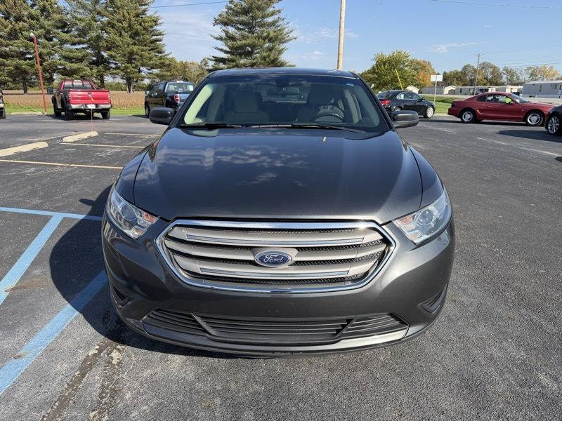 Used 2017 Ford Taurus SE FWD image 12