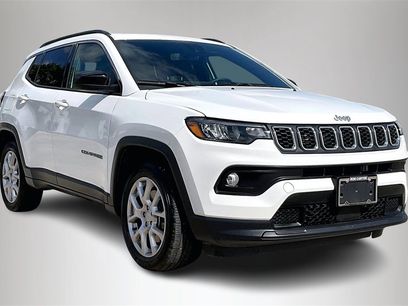 Used 2024 Jeep Compass Latitude w/ Sun and Sound Group