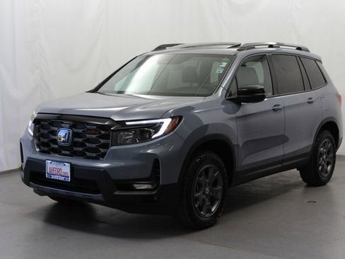 Used 2024 Honda Passport TrailSport image 12