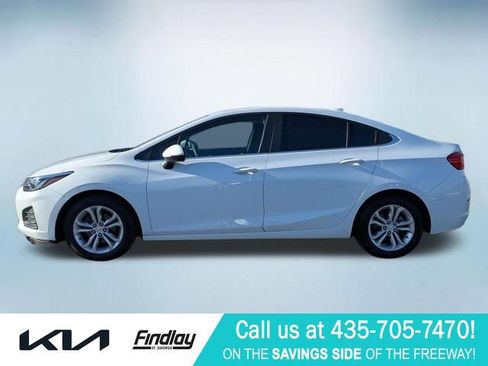 Used 2019 Chevrolet Cruze LT w/ Sun And Sound Package FWD image 4