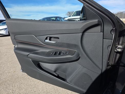 New 2026 Nissan Sentra SR w/ Floor Mat Package image 11