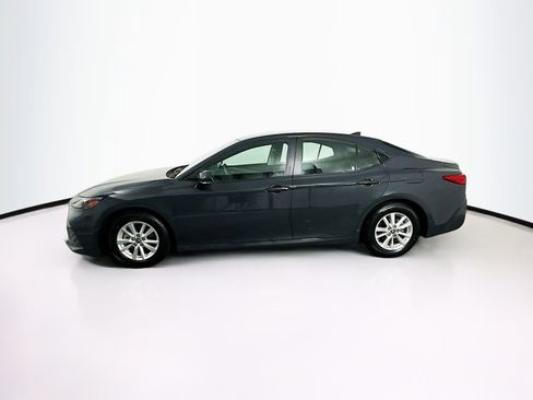 Used 2025 Toyota Camry LE image 4