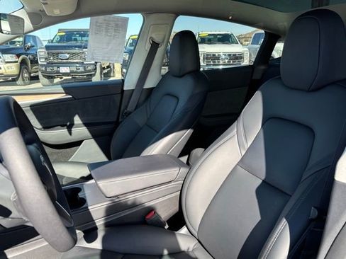 Used 2024 Tesla Model Y Long Range image 11