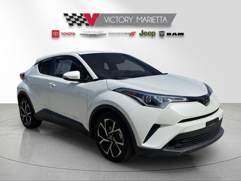 Used 2019 Toyota C-HR XLE FWD image 7
