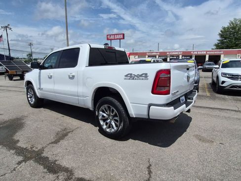Used 2019 RAM 1500 Laramie w/ Sport Appearance Package AWD/4WD image 6