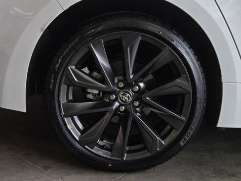 Certified 2025 Toyota Corolla SE image 5