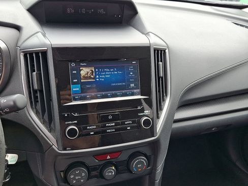 Used 2019 Subaru Crosstrek 2.0i Premium AWD/4WD image 16