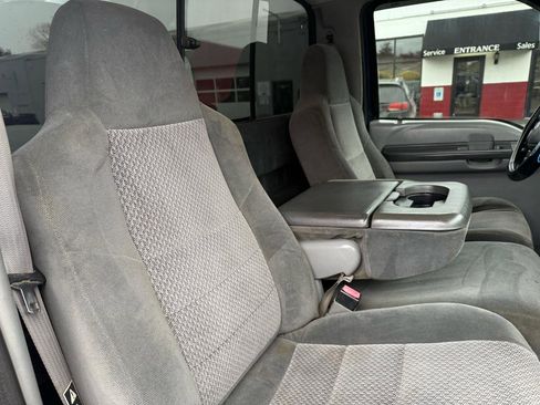 Used 2003 Ford F350 4x4 Regular Cab Super Duty image 29
