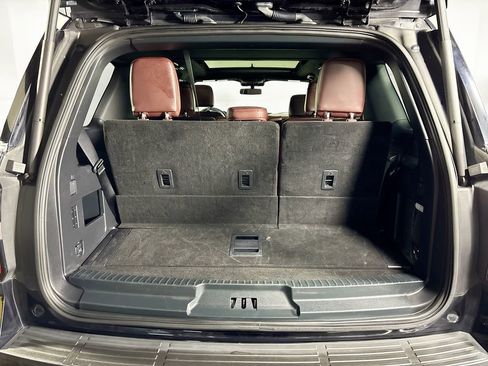 Used 2023 Ford Expedition Limited image 22