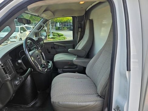 Used 2016 GMC Savana 3500 RWD image 17
