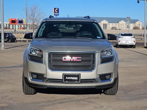 Used 2016 GMC Acadia SLE image 2