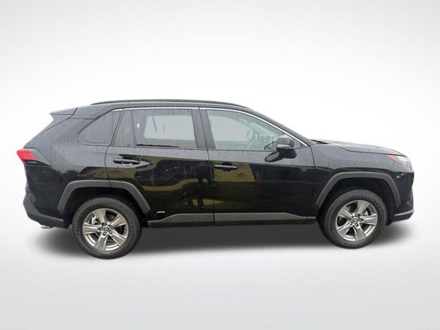 Used 2023 Toyota RAV4 XLE w/ Convenience Package AWD/4WD image 7