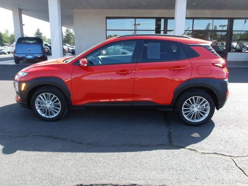 Used 2020 Hyundai Kona SEL AWD/4WD image 2