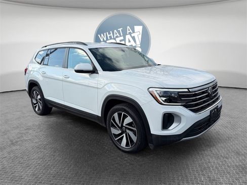 Used 2024 Volkswagen Atlas SE image 1