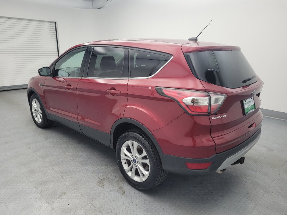 Used 2017 Ford Escape SE w/ SE Cold Weather Package FWD image 3