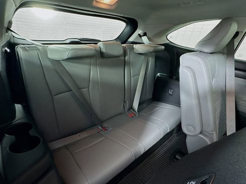 New 2026 Toyota Highlander XLE image 25