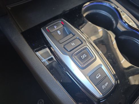 Used 2018 Honda Pilot Elite image 19