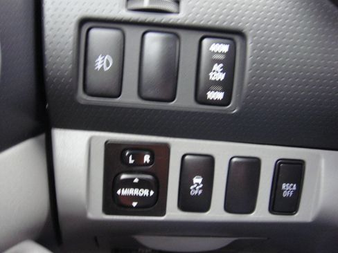 Used 2015 Toyota Tacoma 4x4 Double Cab w/ TRD Sport Package image 20