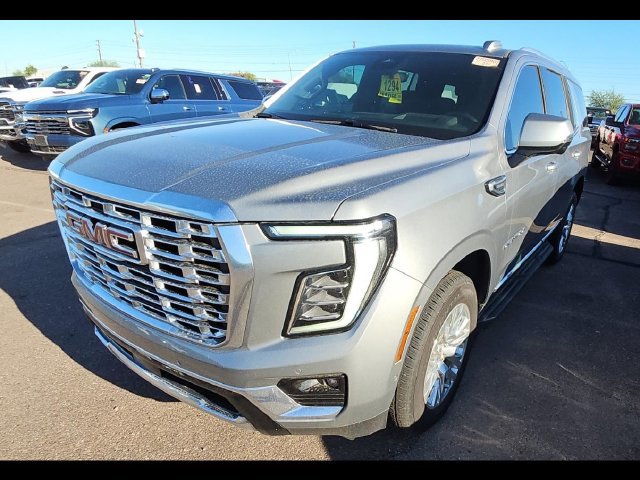 Used 2025 GMC Yukon Denali w/ Advanced Technology Package AWD/4WD image 1