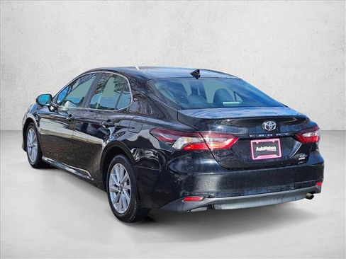 Used 2024 Toyota Camry LE image 8