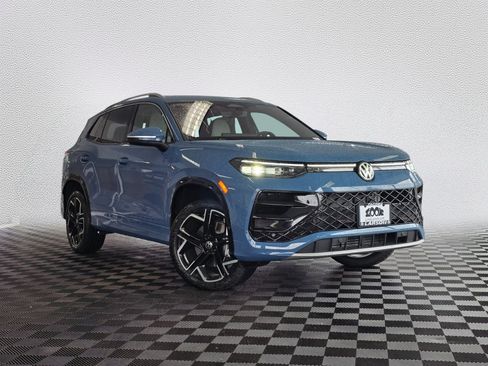 New 2026 Volkswagen Tiguan SEL R-Line AWD/4WD image 1