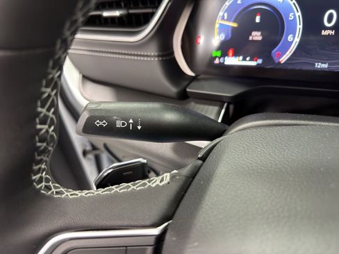 New 2025 Jeep Grand Cherokee Altitude image 27