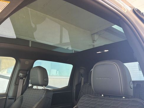 Used 2024 GMC Sierra EV Denali image 13