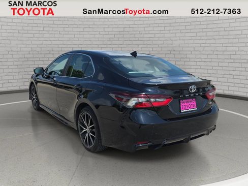 Used 2021 Toyota Camry SE FWD image 8