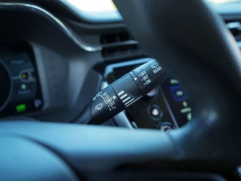 Used 2023 Chevrolet Bolt EUV LT image 27