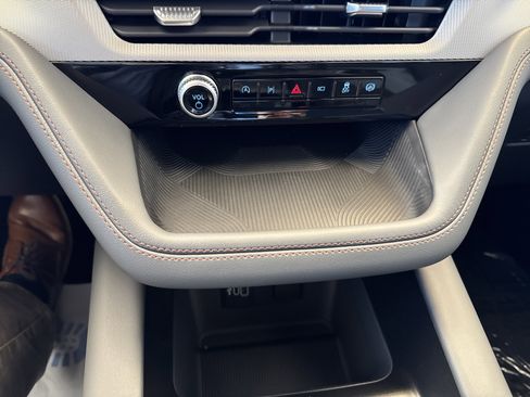 New 2026 Ford Explorer Active image 23