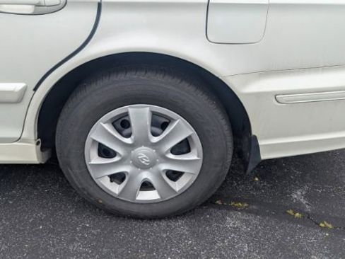 Used 2005 Hyundai Sonata GL FWD image 10