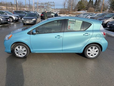 Used 2013 Toyota Prius C Two image 4