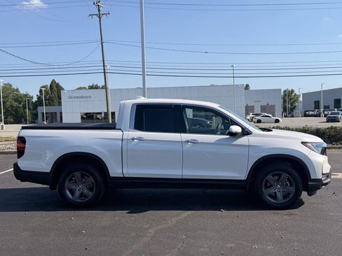 Used 2023 Honda Ridgeline RTL-E image 3