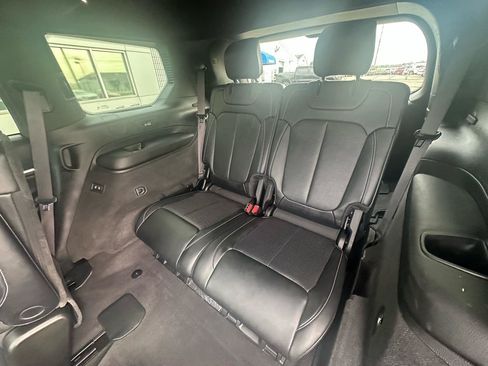 Used 2021 Jeep Grand Cherokee L Overland w/ Luxury Tech Group IV AWD/4WD image 28