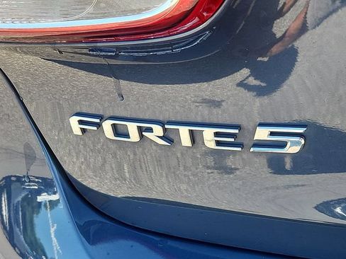 Used 2016 Kia Forte LX FWD image 29