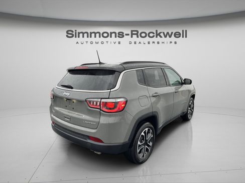 Used 2022 Jeep Compass Limited image 7