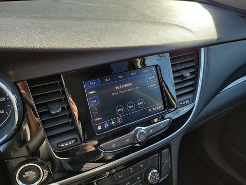 Used 2022 Buick Encore Preferred w/ Safety Package image 27