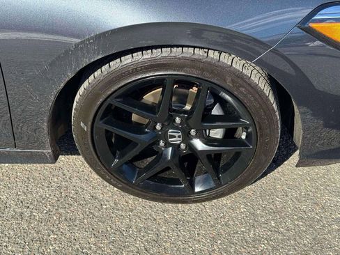 Used 2025 Honda Civic Sport image 10