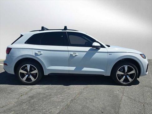 Used 2023 Audi Q5 2.0T Prestige w/ Prestige Package AWD/4WD image 2