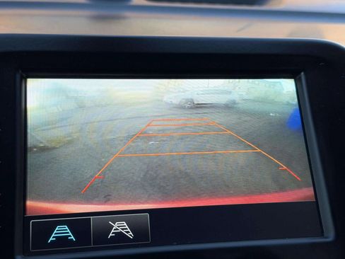 Used 2018 Chevrolet Equinox LT image 33